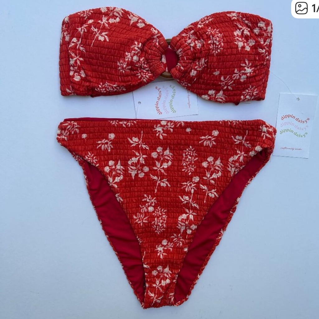 Dippin’ Daisy’s Lotus Top & Seashore Bottom